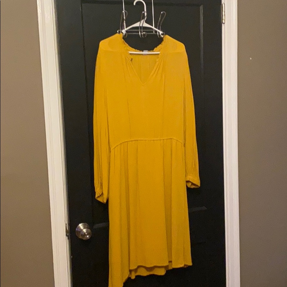 Yellow dress